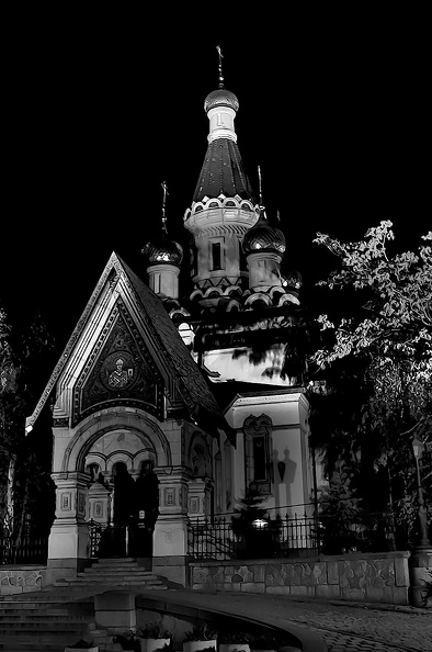 russian.orthodox.church.2008.night.01_as_graphic_bw.jpg