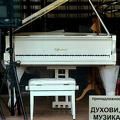 white.piano.2011.01 as