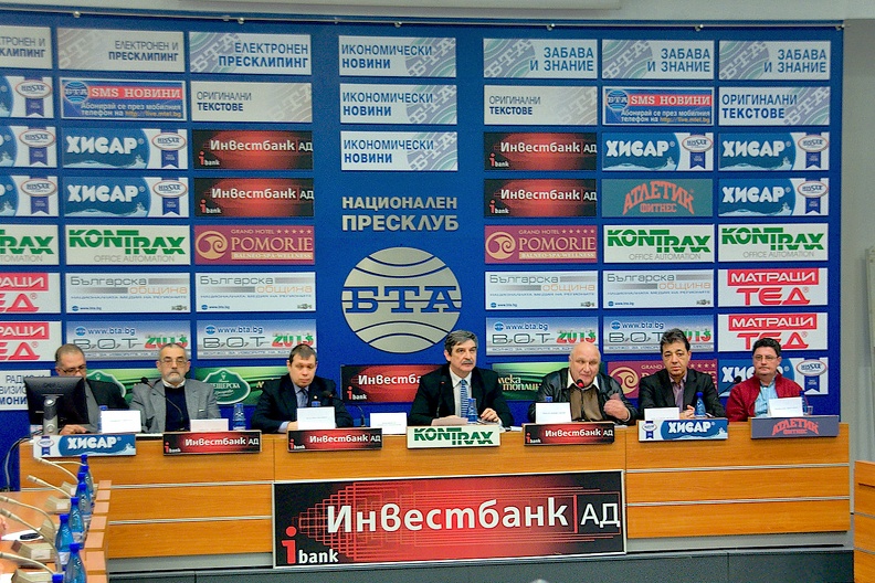 pressconference.2013.04_as.jpg