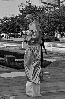 statue 2009.01 rt bw