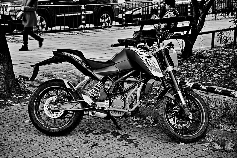 motorcycle 2021.03_rt_bw.jpg