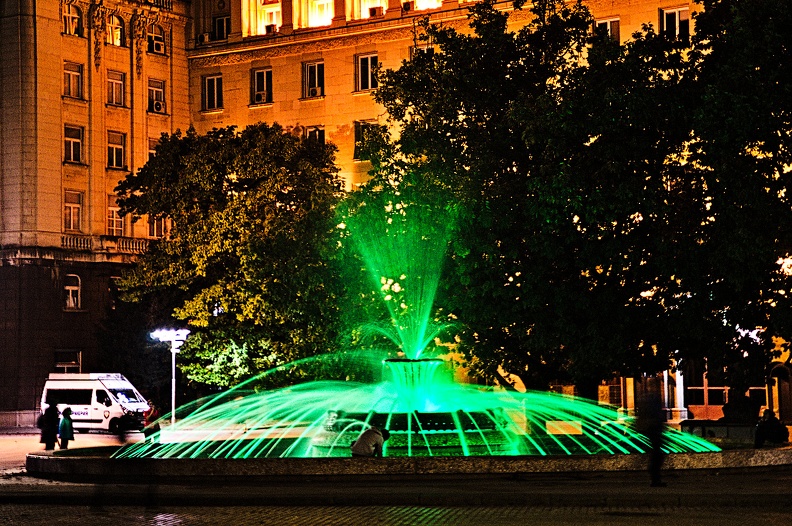 fountain.independency.square.2019.03_rt.jpg