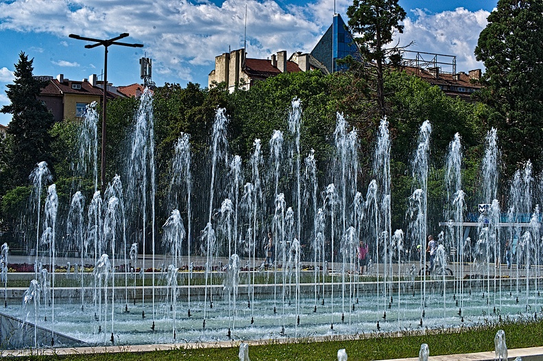 NDK fountain 2022.03_rt.jpg
