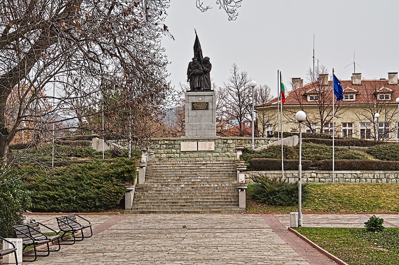 military.monument.kardzhali 2009.01_rt.jpg