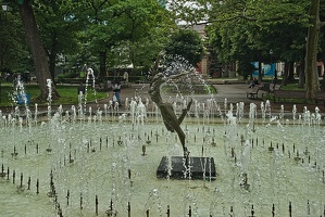 city garden fountain 2023.05 rt