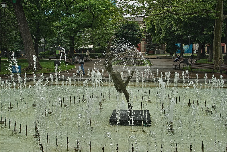 city garden fountain 2023.05_rt.jpg