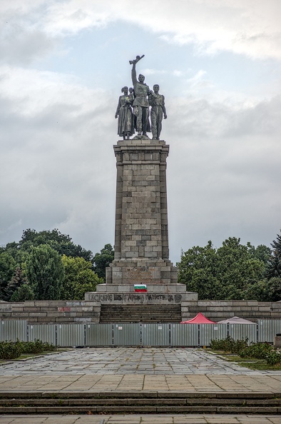 soviet army monument 2023.02_dt.jpg