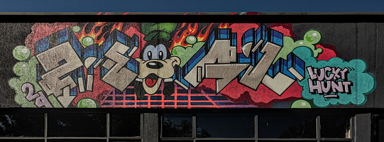 Lucky Hunt Sofia Graffiti 2024.27 dt