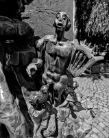 sculpture fragment 2025.05 dt bw (1)