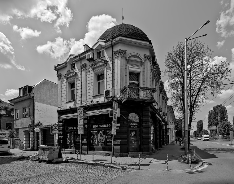 sex shop 2025.02_dt_bw.jpg