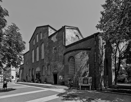 santa.sophia.2025.02 dt bw