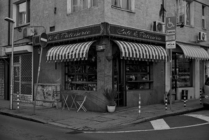 café &amp; pâtisserie 2025.04 dt bw d810